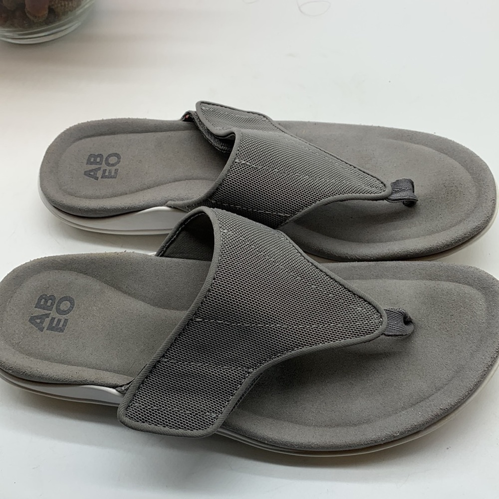 Abeo Bio system Gray White Bueey BW 0481 Flio Flop Thong Sz 7.5N. FFT0489F